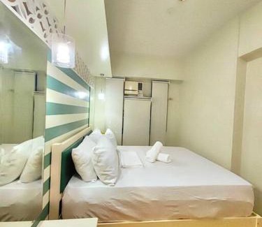 Quezon City Apartment | Modern 2BR Condo with Pool Access & Netflix in San Juan