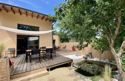 Carcassonne Villa | Modern Villa with Pool and Lake View in Carcassonne