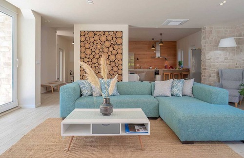 Pitve Villa | Modern Villa with Poolside Oasis in Pitve, Hvar Island