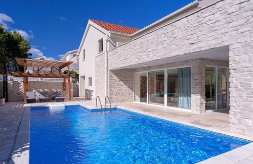 Pitve Villa | Modern Villa with Poolside Oasis in Pitve, Hvar Island
