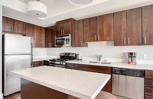 Mountain View Apartment | Scenic Mountain View 1BR with Pool & Gym by Blueground