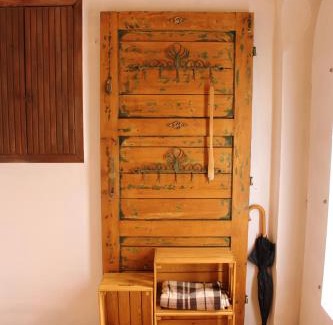 Dunakeszi Apartment | Cozy Nest with Ocean View near Budapest, Rated 9/10