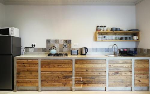 Cape Saint Francis Apartment | Modern Flat with Ocean View Near Beach and Restaurants