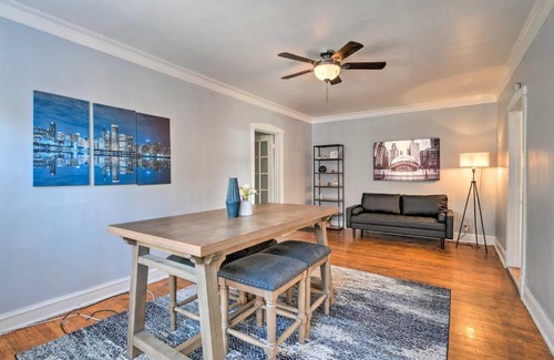 Oak Park Apartment | Convenient Oak Park Apartment - Accessible & Family-Friendly