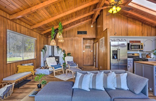 Yosemite Forks Cabin | Cozy Oakhurst Cabin with Deck & Mountain Views, Rated 9.4