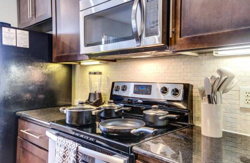 Astrodome Apartment | Relaxing Oasis with Pool, Gym & Free Parking Awaits You