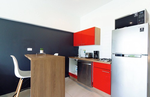 Koyari Apartment | Prime One Bedroom Apartment with Oceanfront Views