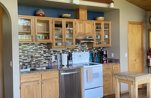 Sequim Cabin | Cozy Pet-Friendly Cabin with Wildlife and Scenic Views