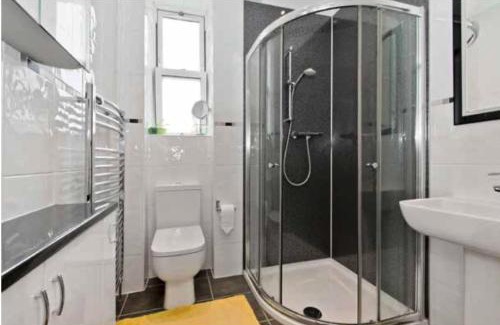 Broughty Ferry Apartment | Idyllic Hotel in Central Broughty Ferry, Dundee - 4 Star Stay