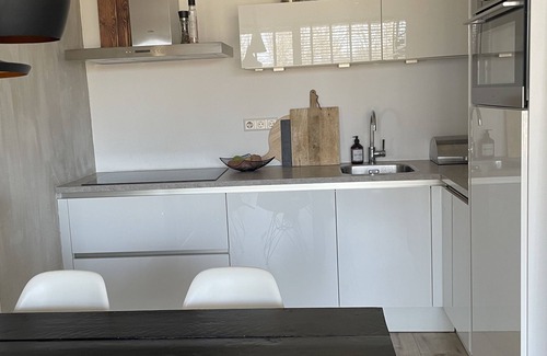 Nieuw-West Apartment | Relaxing Apartment with Child-Friendly Amenities & Kitchen