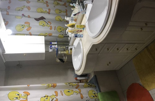 Santo Antonio dos Olivais Apartment | Convenient Room Near the University for Your Stay