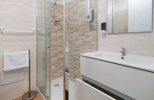 Civitavecchia House | Lovely Rooms - Room 2 by Rentbeat