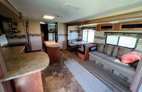 Stevensville House | Lovely RV with AC in charming Stevensville
