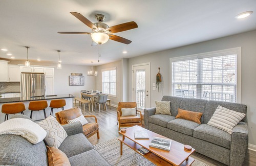 Halfway House | Outstanding Scottsville Home Near Bowling Green Attractions