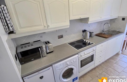 Callington Apartment | Idyllic Self-Contained Annex - 10/10 Guest Rated!