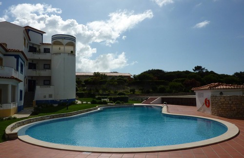 Praia del Rei Apartment | Oceanview 2 Bed Apartment at Praia D'El Rey - Rated 9.2