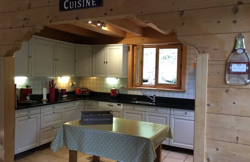 Saint-Jean-dʼAulps Ski Chalet | Charming Chalet in Bas Thex with Spa and Breakfast Included