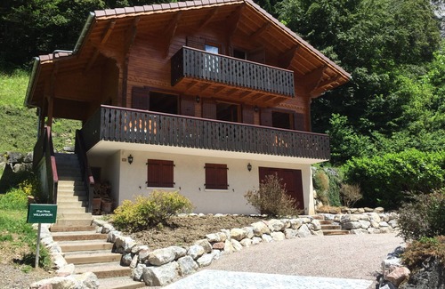 Saint-Jean-dʼAulps Ski Chalet | Charming Chalet in Bas Thex with Spa and Breakfast Included