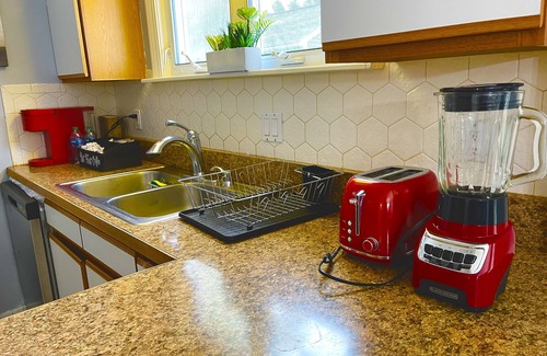 Shrewsbury Apartment | Spacious 2 BR Oasis with Pet-Friendly Amenities & High Ratings