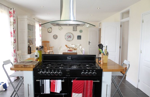 Brossac House | Idyllic Hideaway with Private Pool & Ocean View, Sleeps 14
