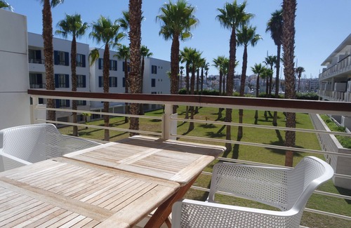 Telheiro Apartment | Stylish One-Bed Apartment with Ocean View & Air Conditioning