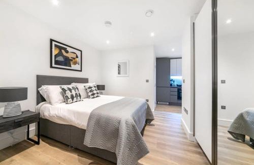 East Grinstead Apartment | Cozy Studio Retreat in Family-Friendly East Grinstead