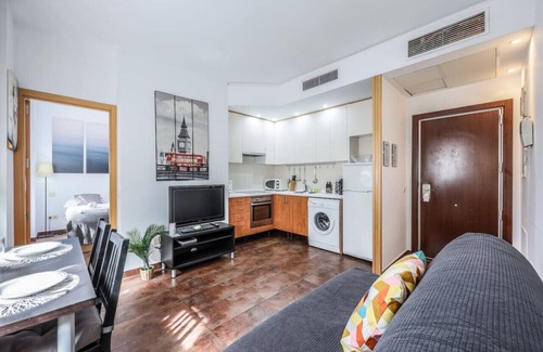 Delicias Apartment | Cozy Stay in Madrid Atocha with Family-Friendly Amenities