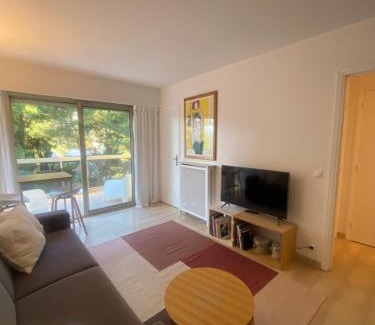 Fabron Apartment | Lovely studio apartment