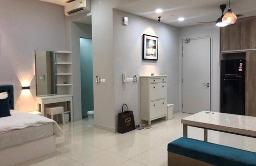 Tropicana Apartment | Relaxing Studio Apartment with Pool & Steam Bath in Damansara