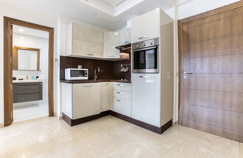 RACINE EXTENSION Apartment | Cozy Studio in Central Area with Spa & Kitchen Amenities