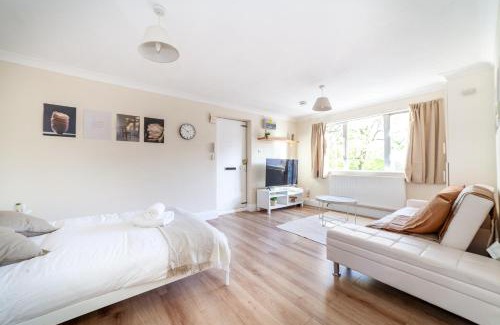 Wimbledon Apartment | Cozy Studio Flat in Wimbledon with Free Parking, 9.2/10