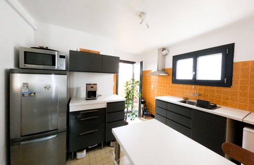 Boucau Apartment | Charming Studio with Kitchen & Pet-Friendly Amenities