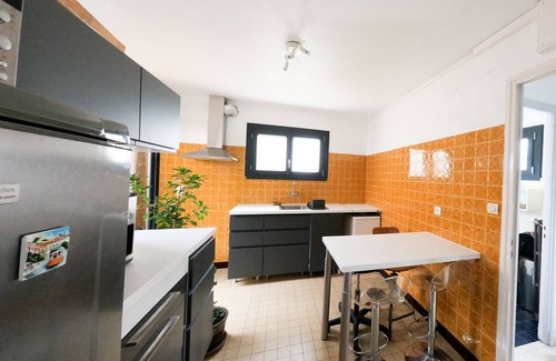 Boucau Apartment | Charming Studio with Kitchen & Pet-Friendly Amenities