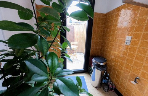Boucau Apartment | Charming Studio with Kitchen & Pet-Friendly Amenities