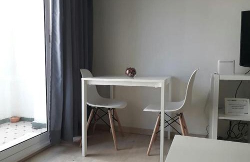 LA GIRONDE Apartment | Cozy Studio in Central Casablanca with Breakfast Included