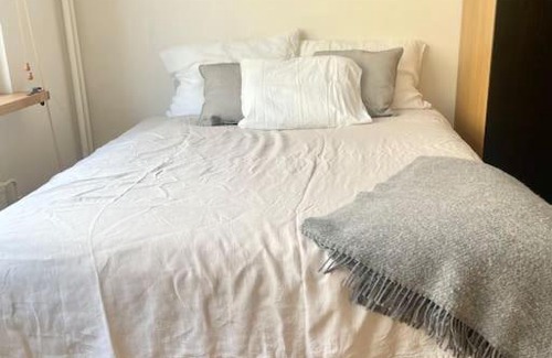 Punavuori Apartment | Stylish Studio in the Heart of Design District - Rated 9.1