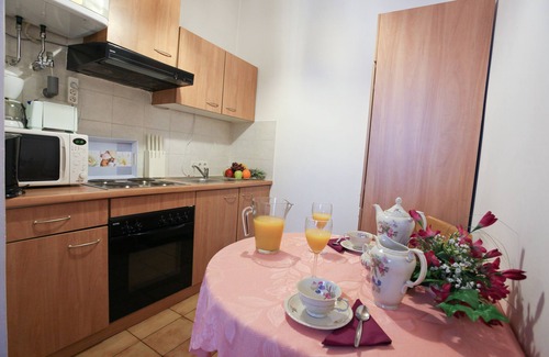 Matzleinsdorf Apartment | Trendy Studio Apartment #10 Near Vienna's Heart