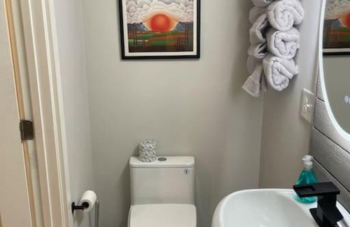 Wellesley Apartment | Charming Studio Steps from Wellesley & Babson Colleges