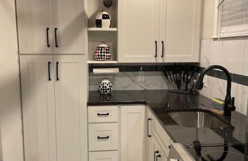 Wellesley Apartment | Charming Studio Steps from Wellesley & Babson Colleges