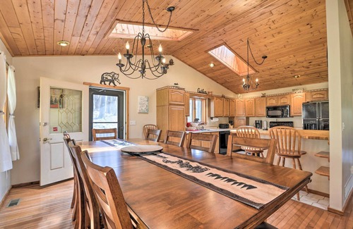 Terra Alta Cabin | Inviting Terra Alta Cabin Steps from Alpine Lake & Amenities