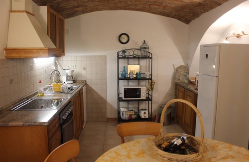 Grizane House | Relaxing Getaway at Rustic Villa Bartola with Ocean Views