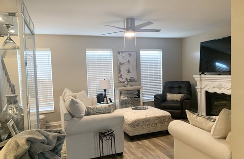 Liberty Area House | Inviting Townhome Near Keeneland in Scenic Horse Country