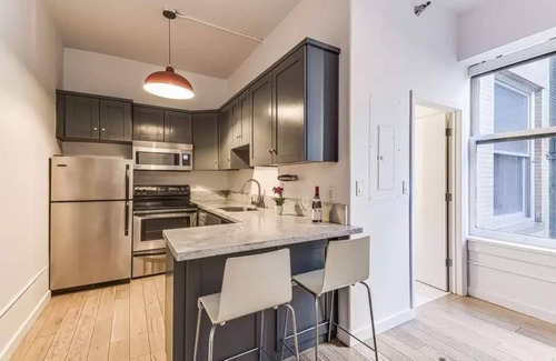 Historic Core Apartment | Trendy Loft in the Heart of DTLA - Family Friendly Stay
