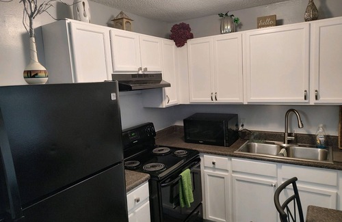 Tallahassee Apartment | Cozy Two-Bedroom Retreat Near FAMU and FSU