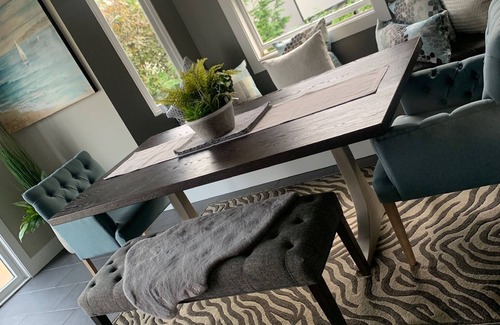 Cordova Bay House | Cozy Upper Home with Ocean Views Steps from the Beach