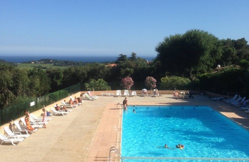La Croix-Valmer Villa | Charming Vacation Home with Pool & Sea View Bliss