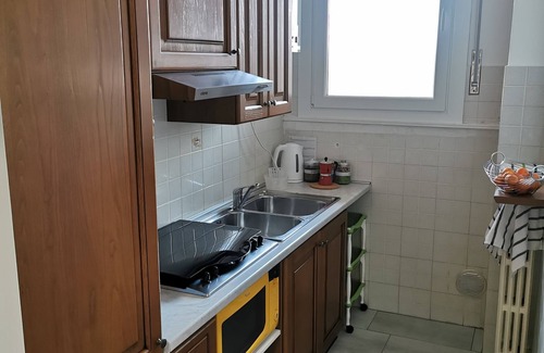 Albizzate Apartment | Scenic View Apartment - Family-Friendly Comfort Awaits