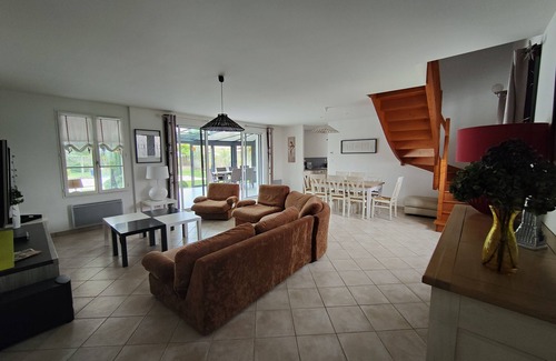 Coex Villa | Idyllic Villa with Private Heated Pool on Golf Course