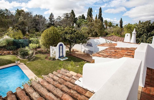Portimao House | Lovely villa for max. 6 persons with beautiful garden and private pool.