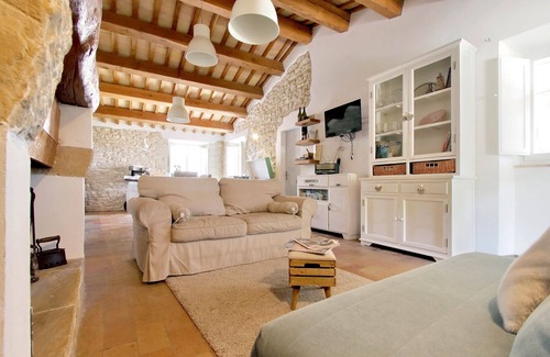 Genga House | Guest Rated 10/10: Le Rondinelle with Private Pool & Spa